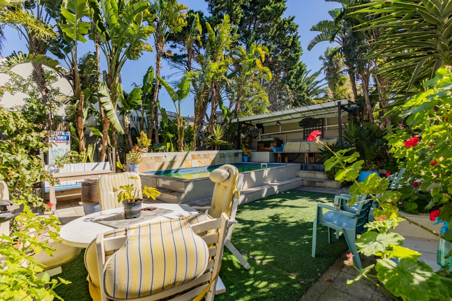 13 Bedroom Property for Sale in Sunset Beach Western Cape